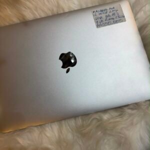 Apple Macbook Air 12 inch 2016 8Gb ram 256 ssd M3